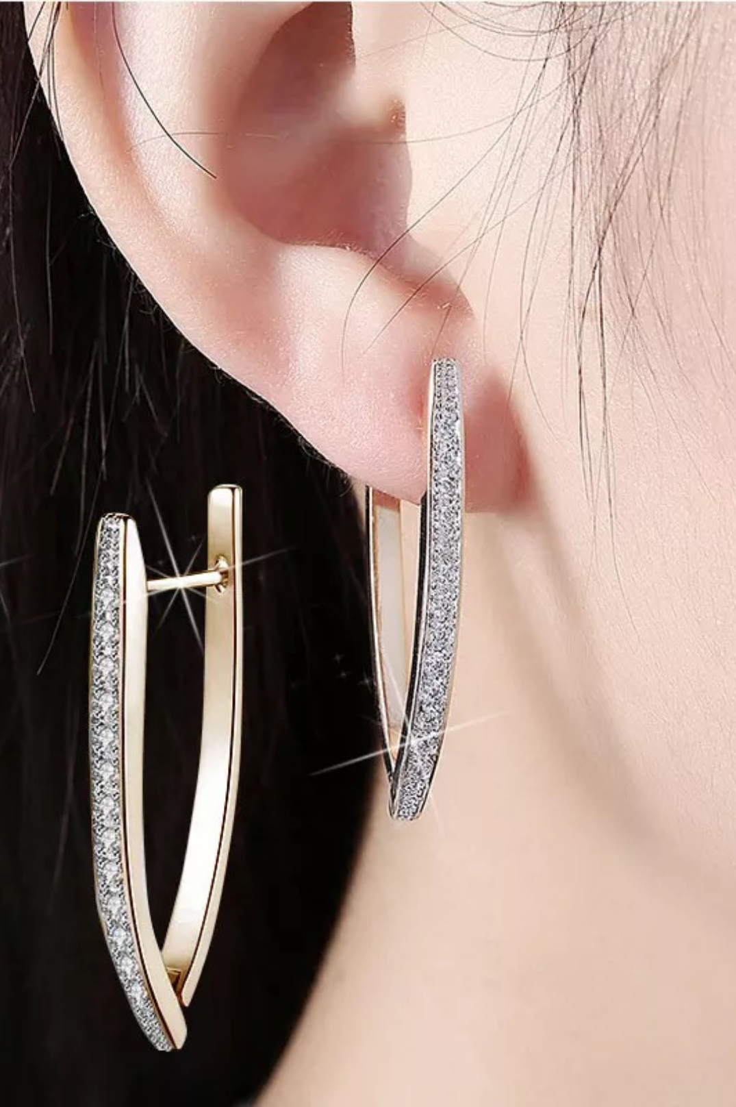 V Earrings Platinum